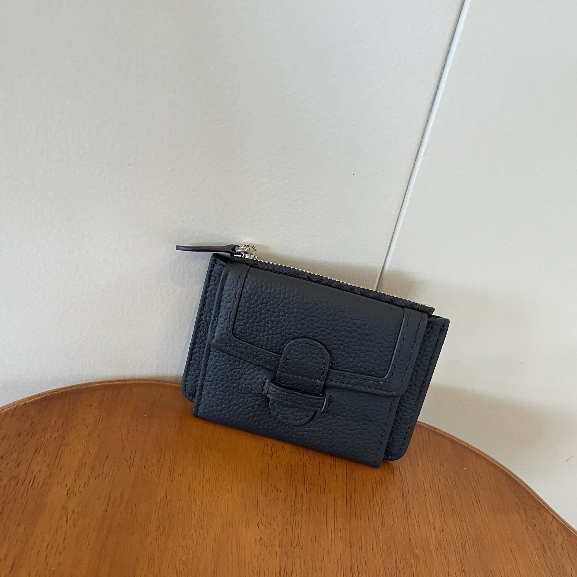 Slim Leather Card Holder & Coin Purse – Minimalist Multi-Card Wallet