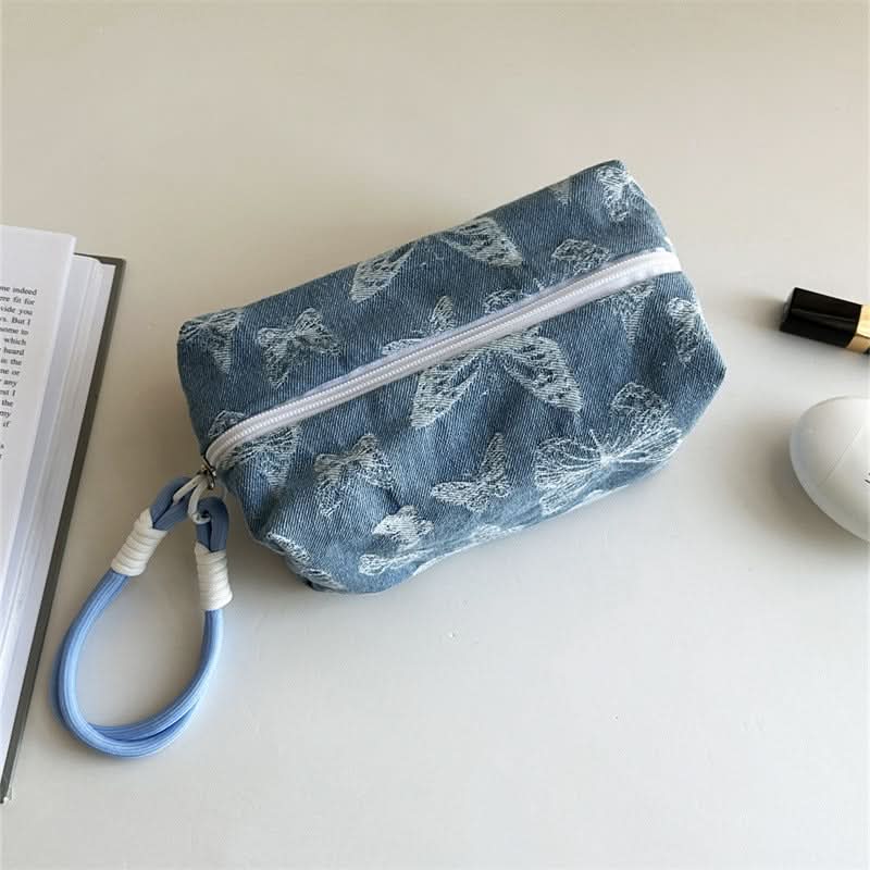 Plush Large-Capacity Makeup Bag – Cute Travel Cosmetic Organizer