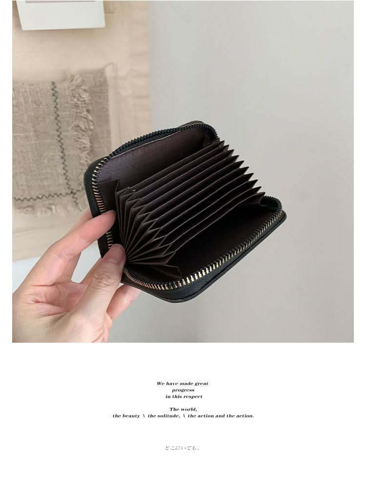 Large Capacity Crocodile Pattern Card Holder
