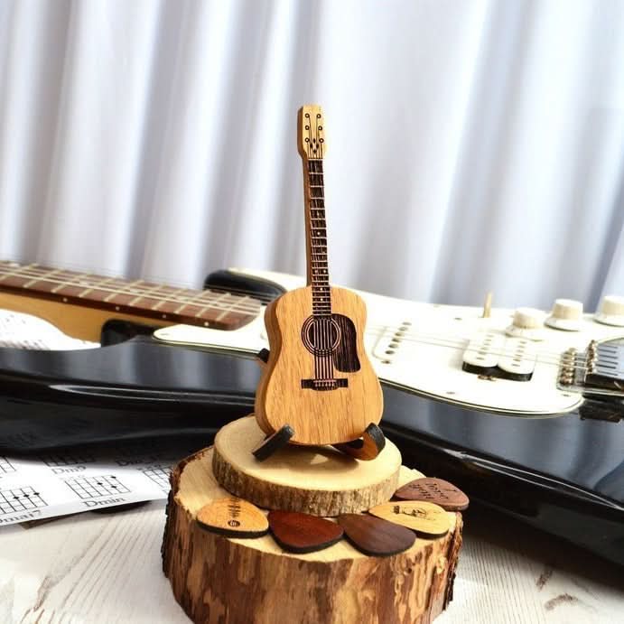 Engraved Wooden Guitar Pick - Gift Set