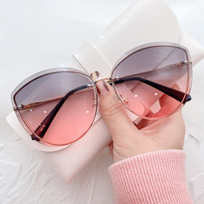 Oversized Butterfly Sunglasses for Women – Gradient Lens UV400 Frameless Shades
