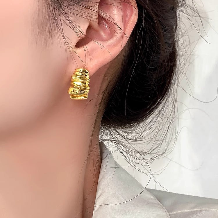 Twisted Wavy Stud Earrings – Elegant Wave Design, Women’s Jewelry with Push Post Clasp
