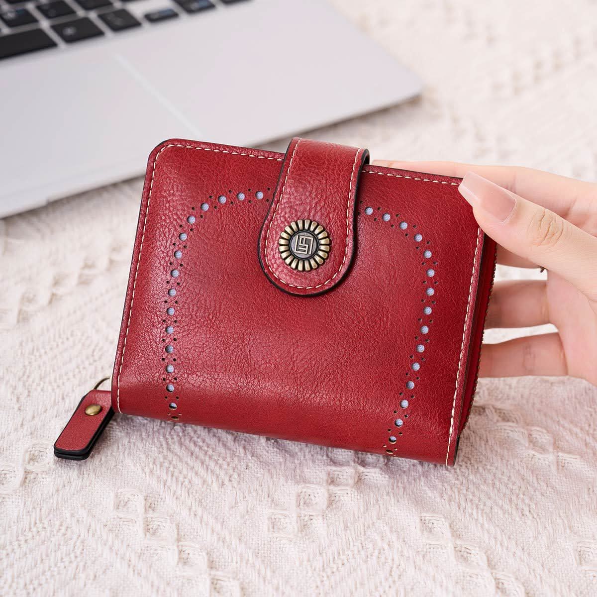 Women's Retro Short Wallet – Hollow Design PU Leather, Zipper & Buckle Closure