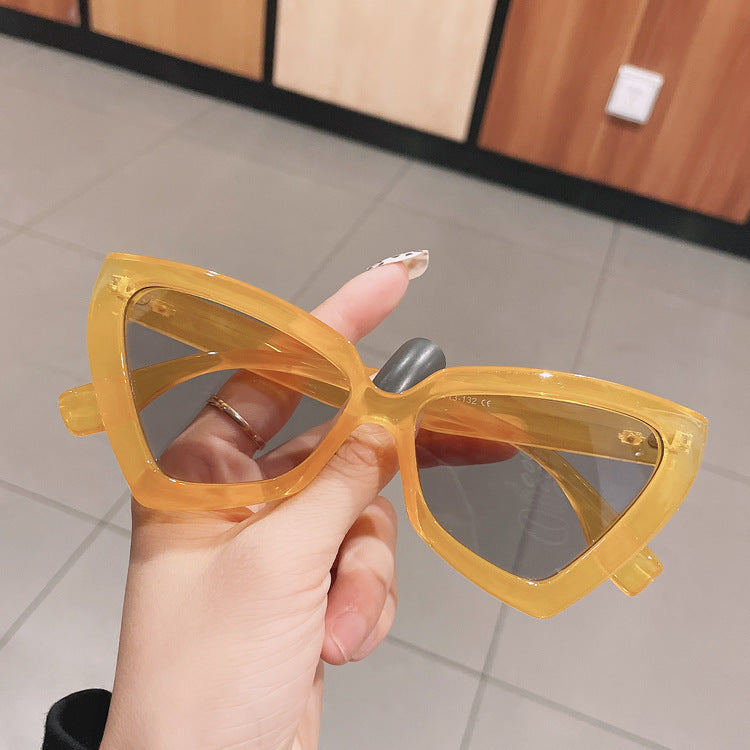 Women’s Cat Eye Sunglasses – Triangular Retro Full Frame Shades for Sun Protection