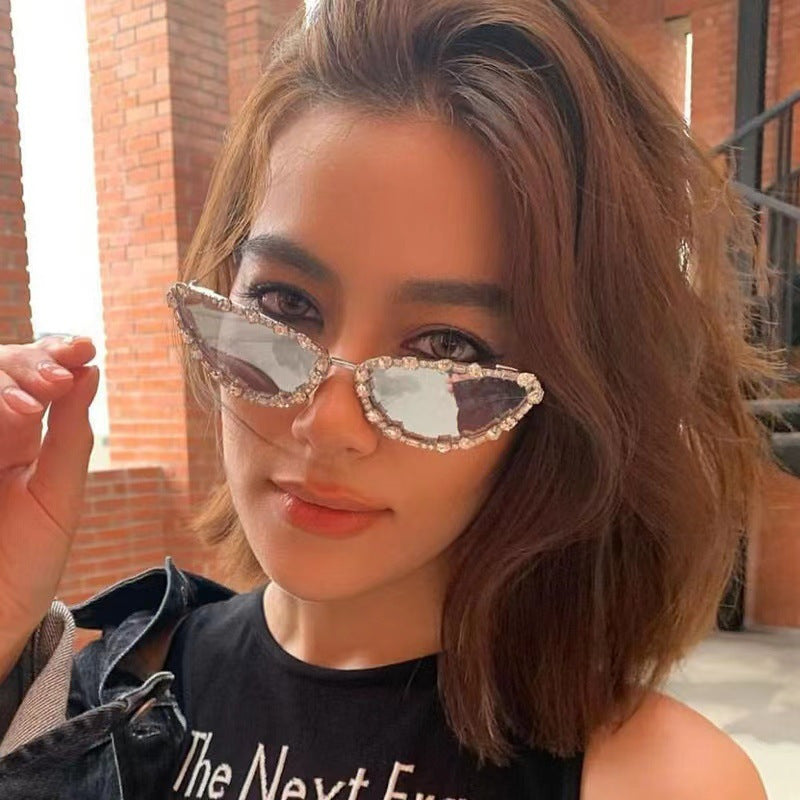 Cat-Eye Rhinestone Sunglasses – UV400 Metal Geometric Street Style Shades for Women