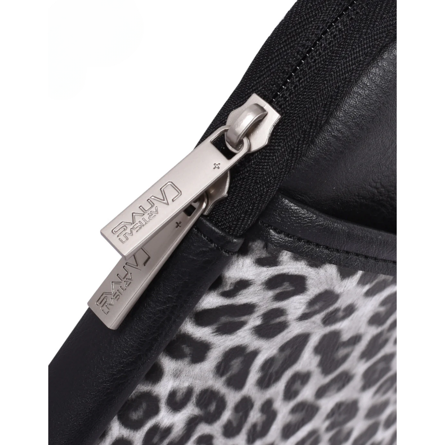 Black Leopard Print Shock-Resistant Laptop Sleeve – for MacBook with Front Pocket