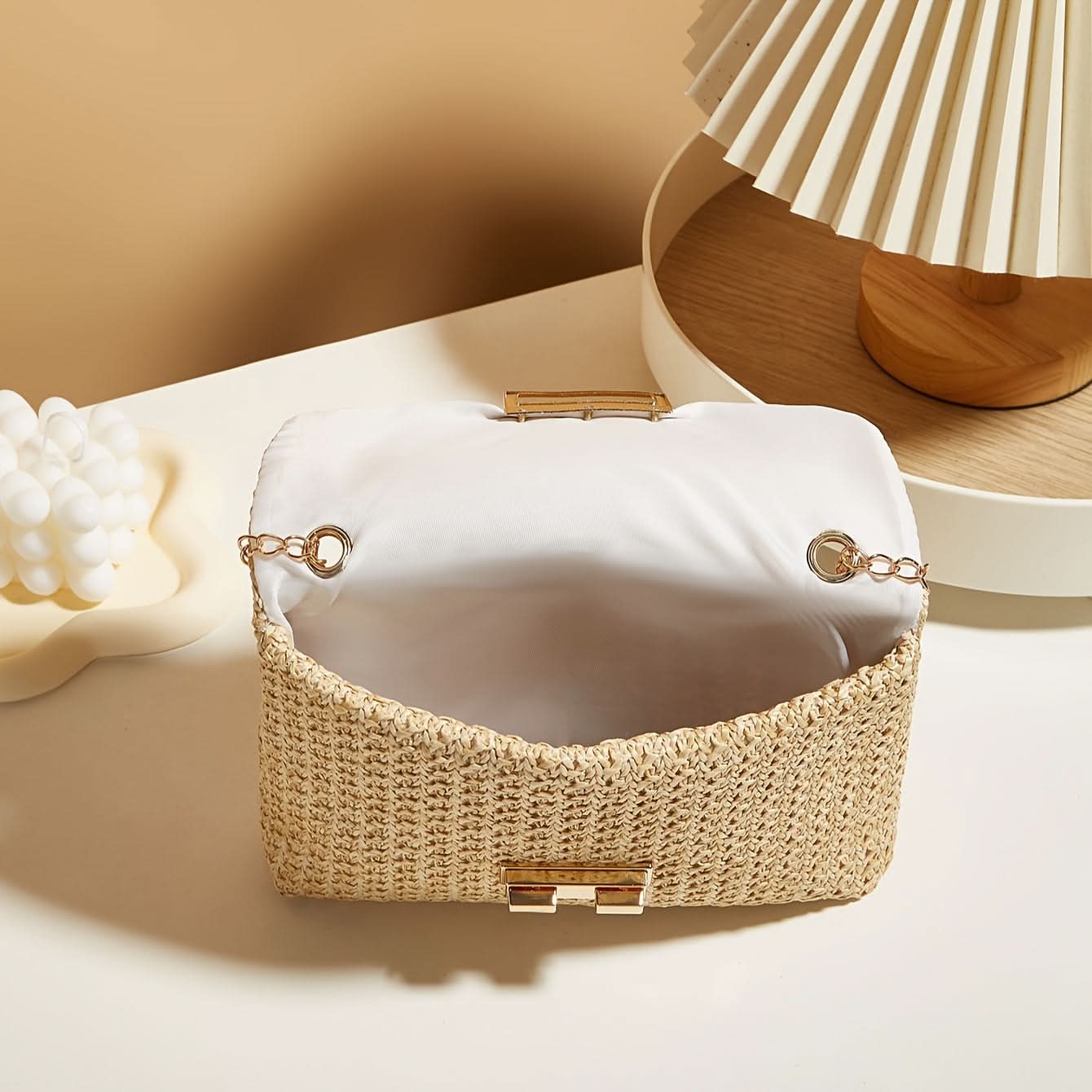 Chic Women's Straw Crossbody Bag with Detachable Strap
