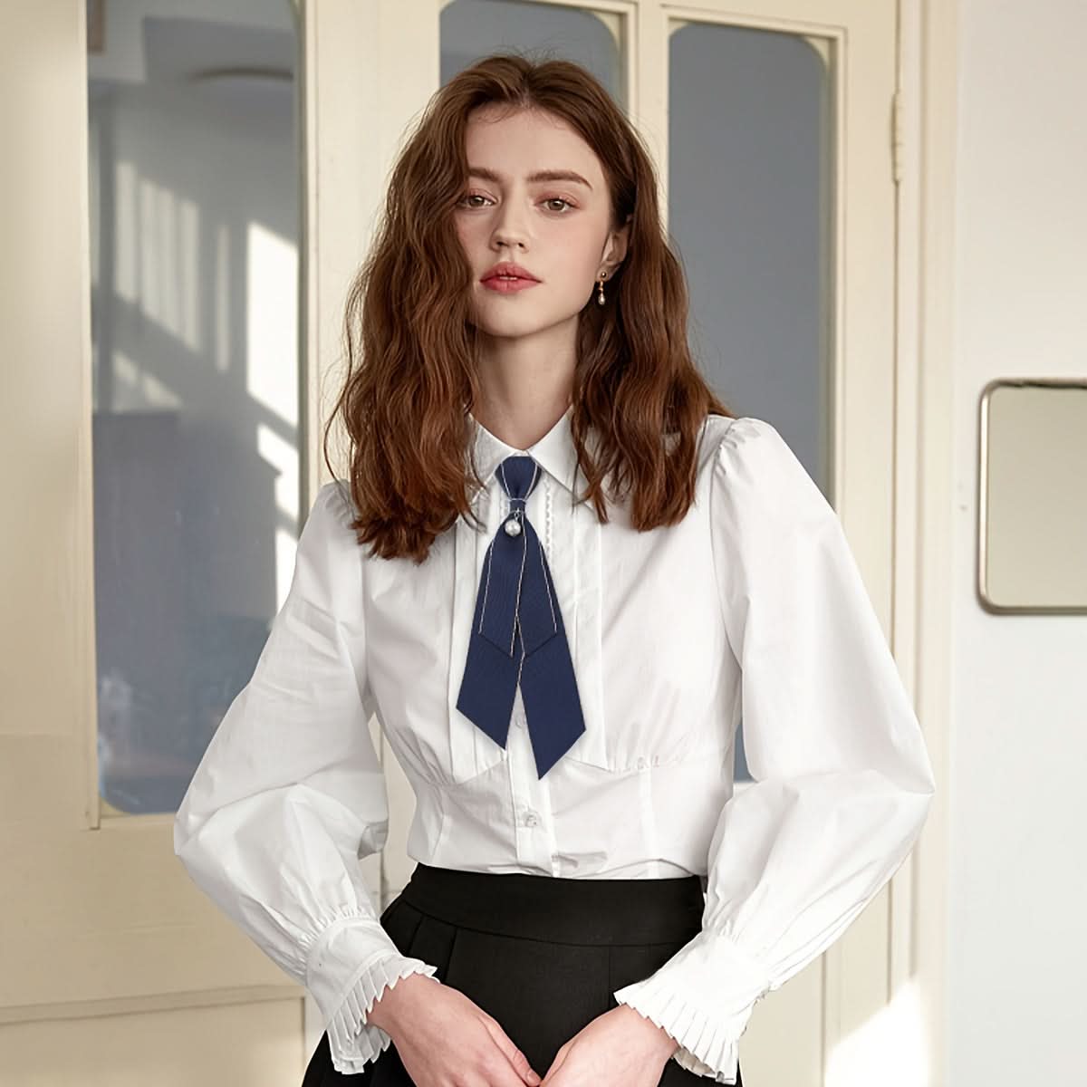 Women's Pearl Bowtie Faux Collar Accessory