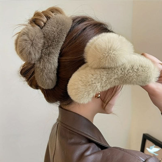 Plush Hair Claw Clip - Elegant Hair Accessory