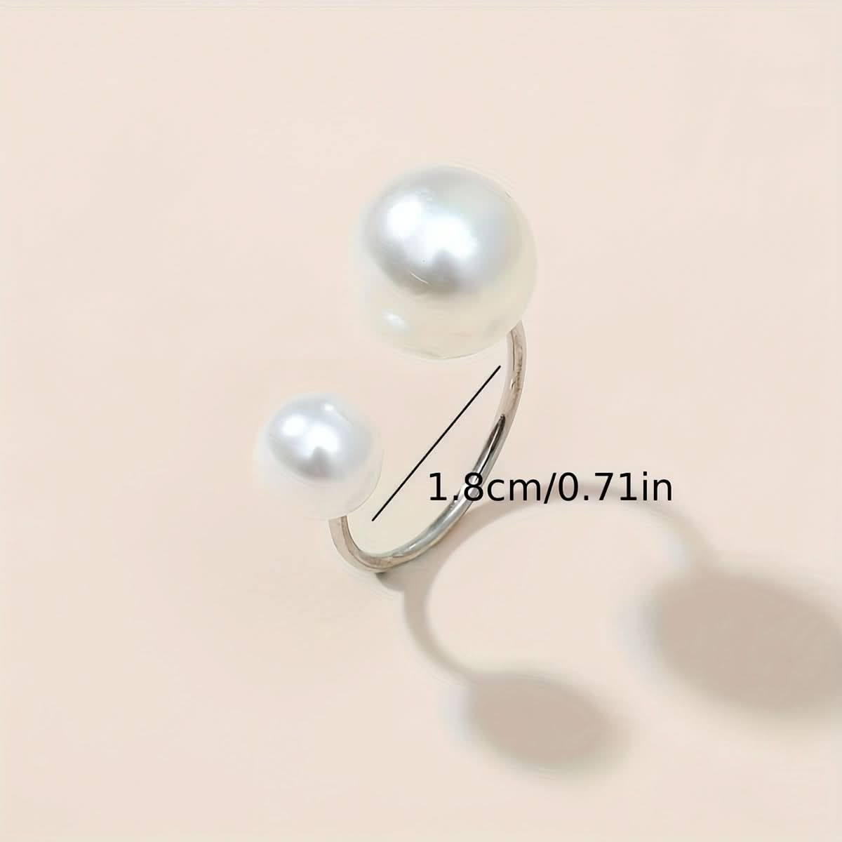 Luxurious Pearl-Effect Open Ring