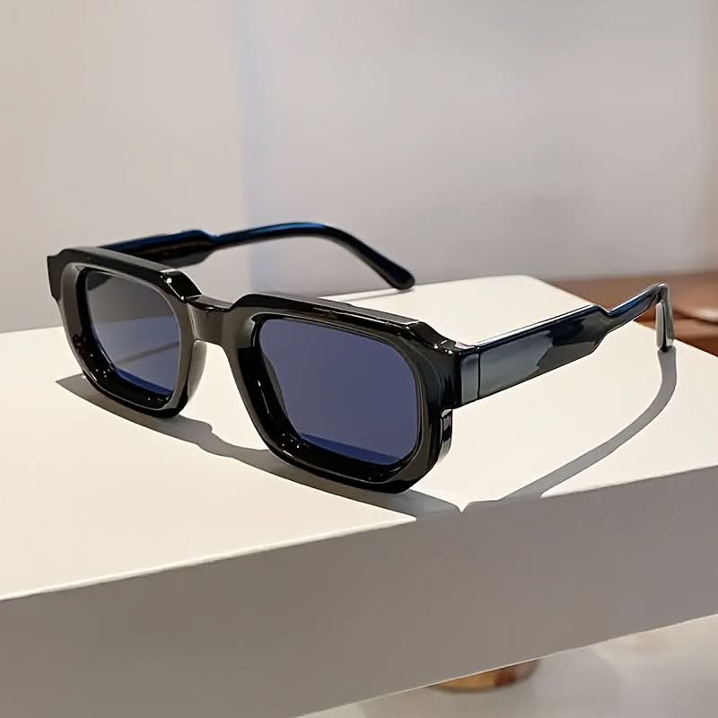 Men’s Retro Square Frame Glasses – Stylish Eyewear