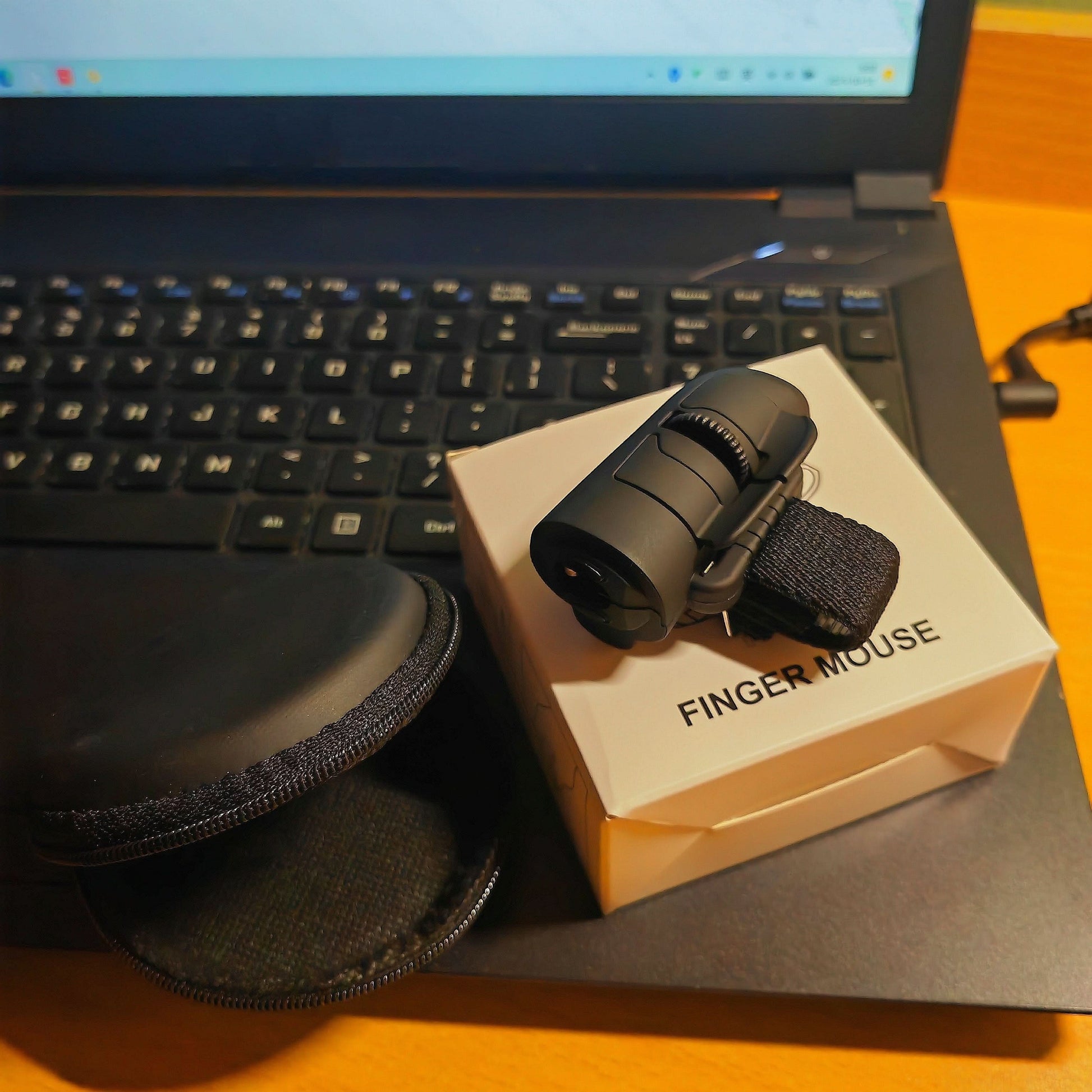 2.4G Wireless Finger Mouse - Right-Handed