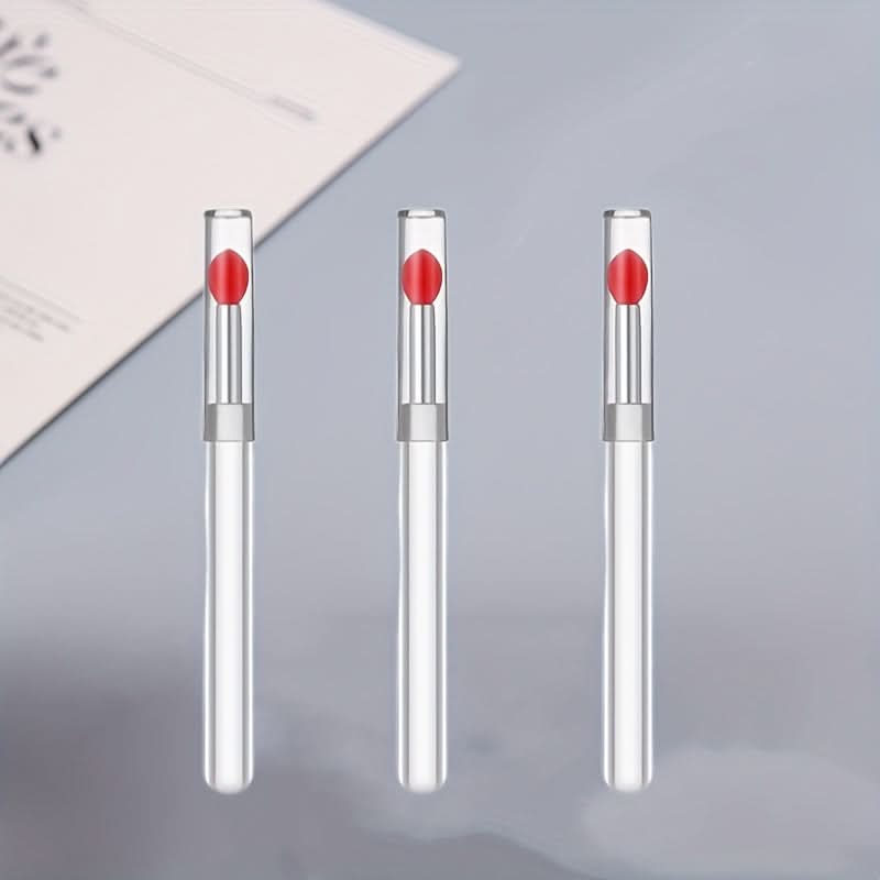 Reusable Silicone Lip Brush with Cap – Soft, Flexible, Hygienic, Travel-Friendly
