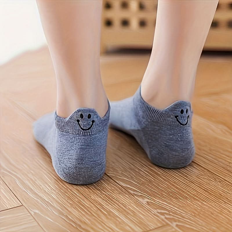 Pack of 10 Pairs Women's Embroidered Ankle Socks – Cute & Comfy