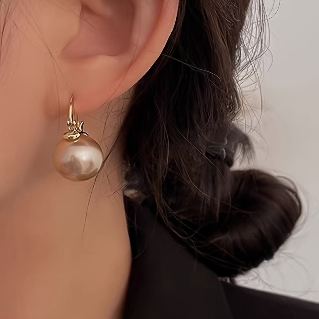 Vintage Pearl Hoop Earrings – Elegant Design