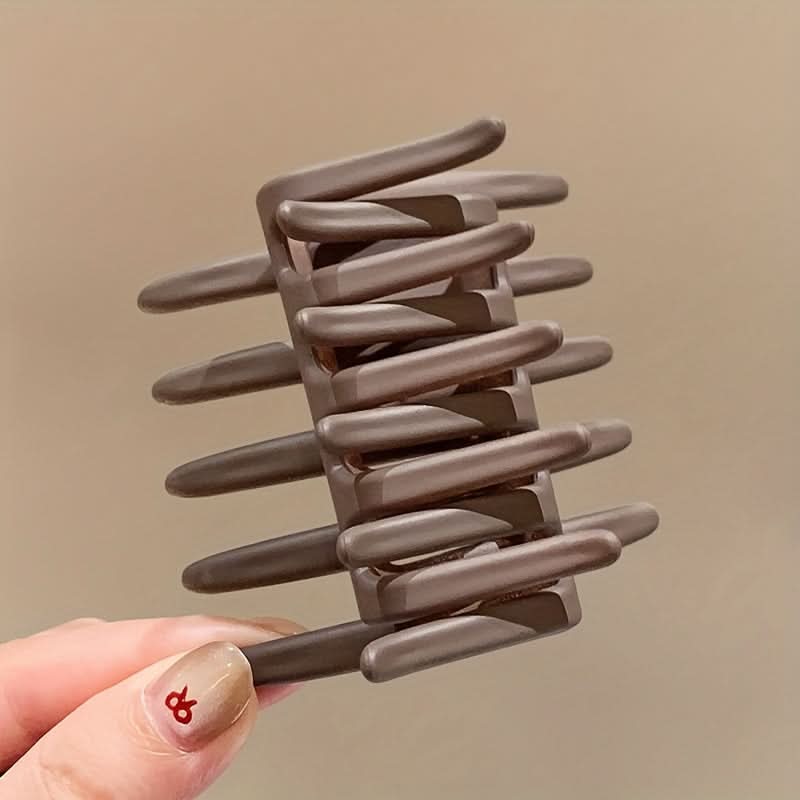 Chic Cross-Style Hair Clip – Medium-Sized, Durable