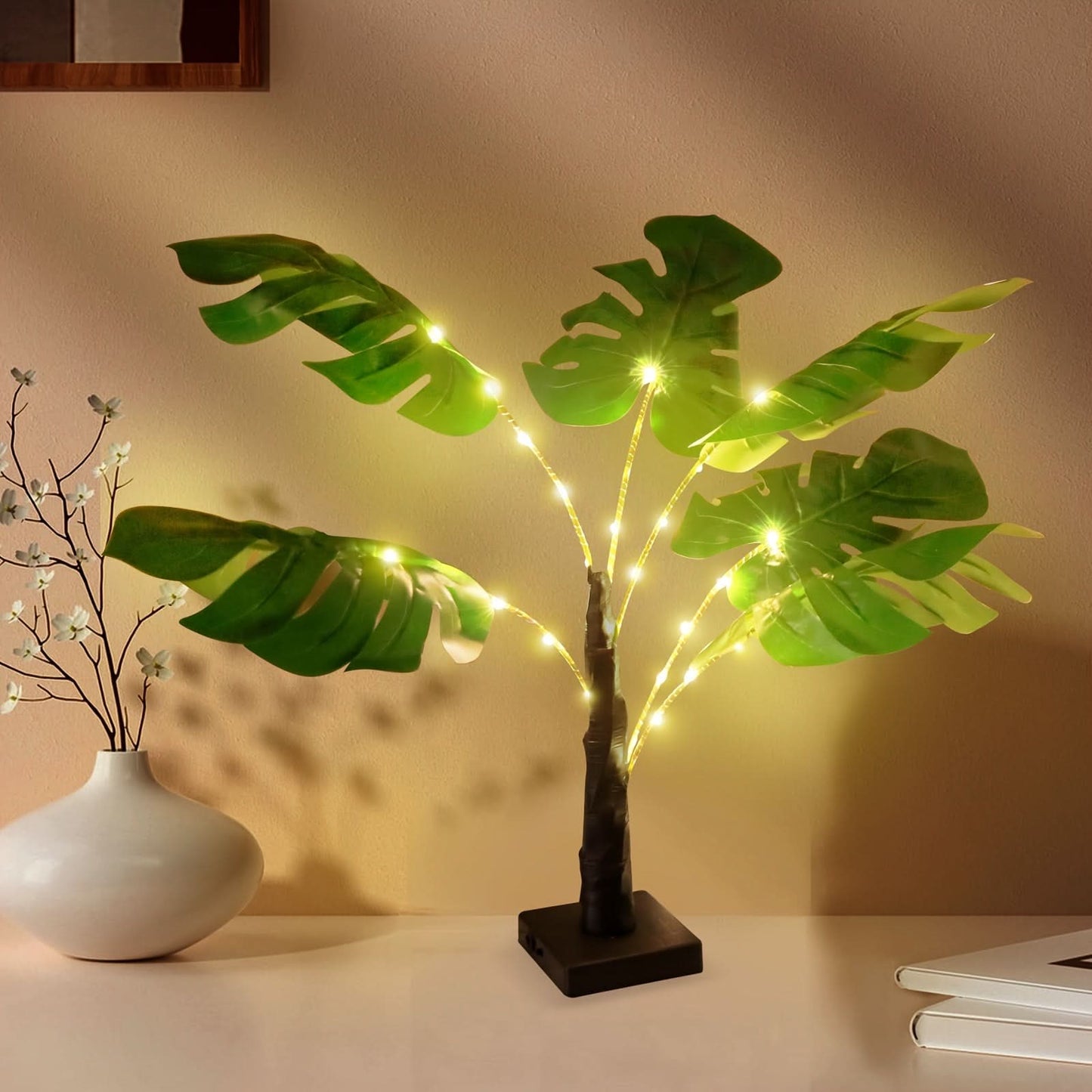 30-LED Green Leaf Table Lamp, USB Powered