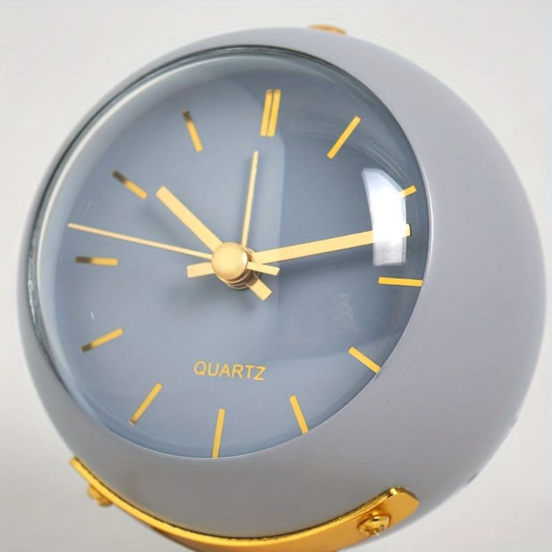 Silent Nordic Desk Clock – Battery-Operated Metal Alarm Clock