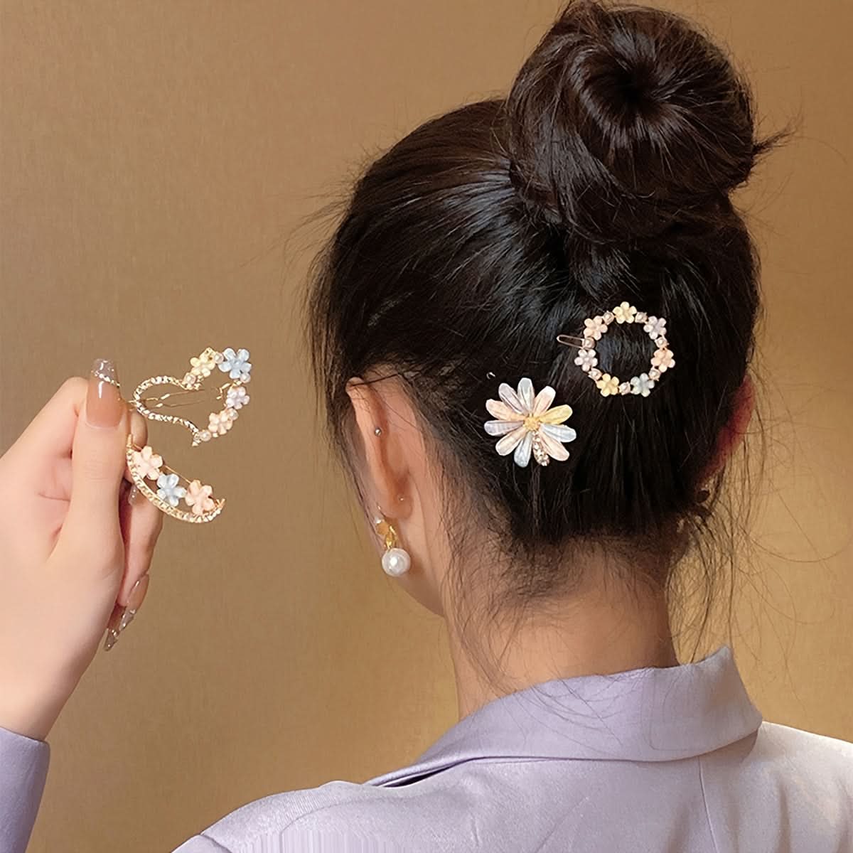 Sparkling Flower Rhinestone Hairpins - Glamorous Hair Accessories (Set of 4 pcs.)
