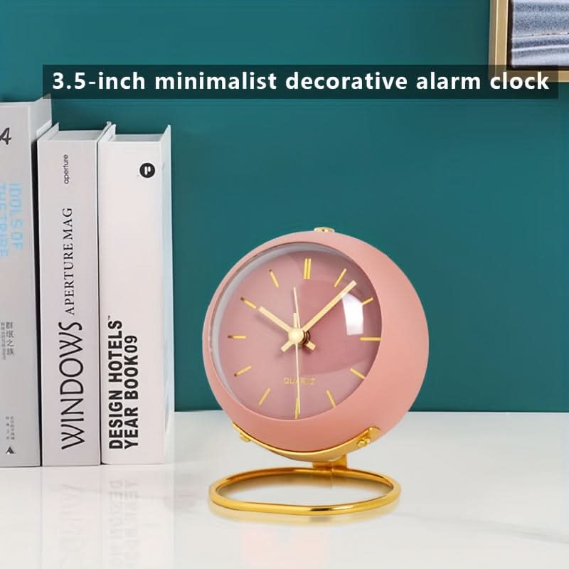 Silent Nordic Desk Clock – Battery-Operated Metal Alarm Clock