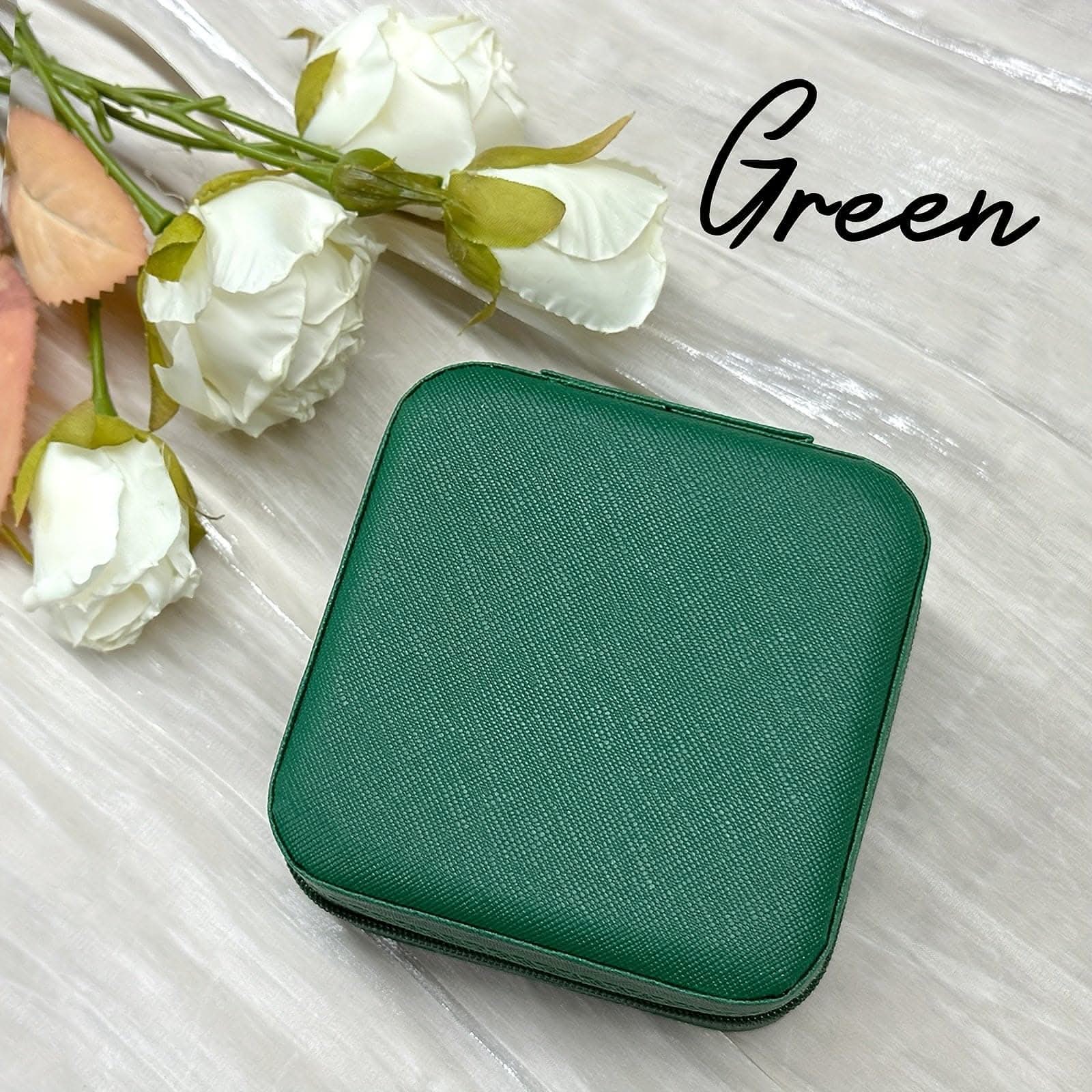 Deluxe Jewelry Travel Case – Stylish & Secure Organize
