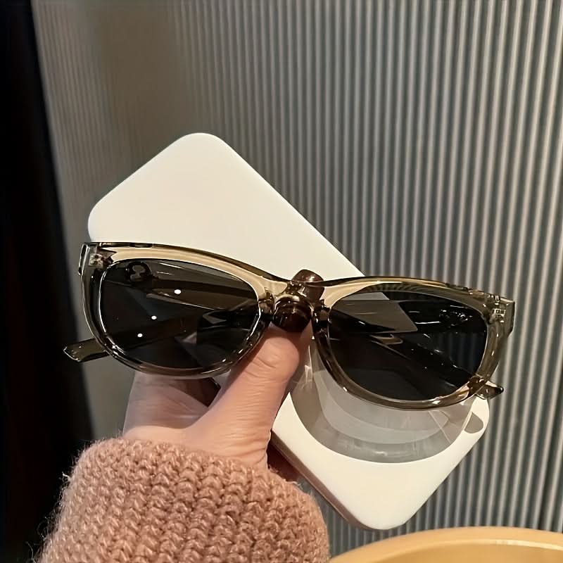 Chic Women's Anti-Glare Fashion Glasses, Durable