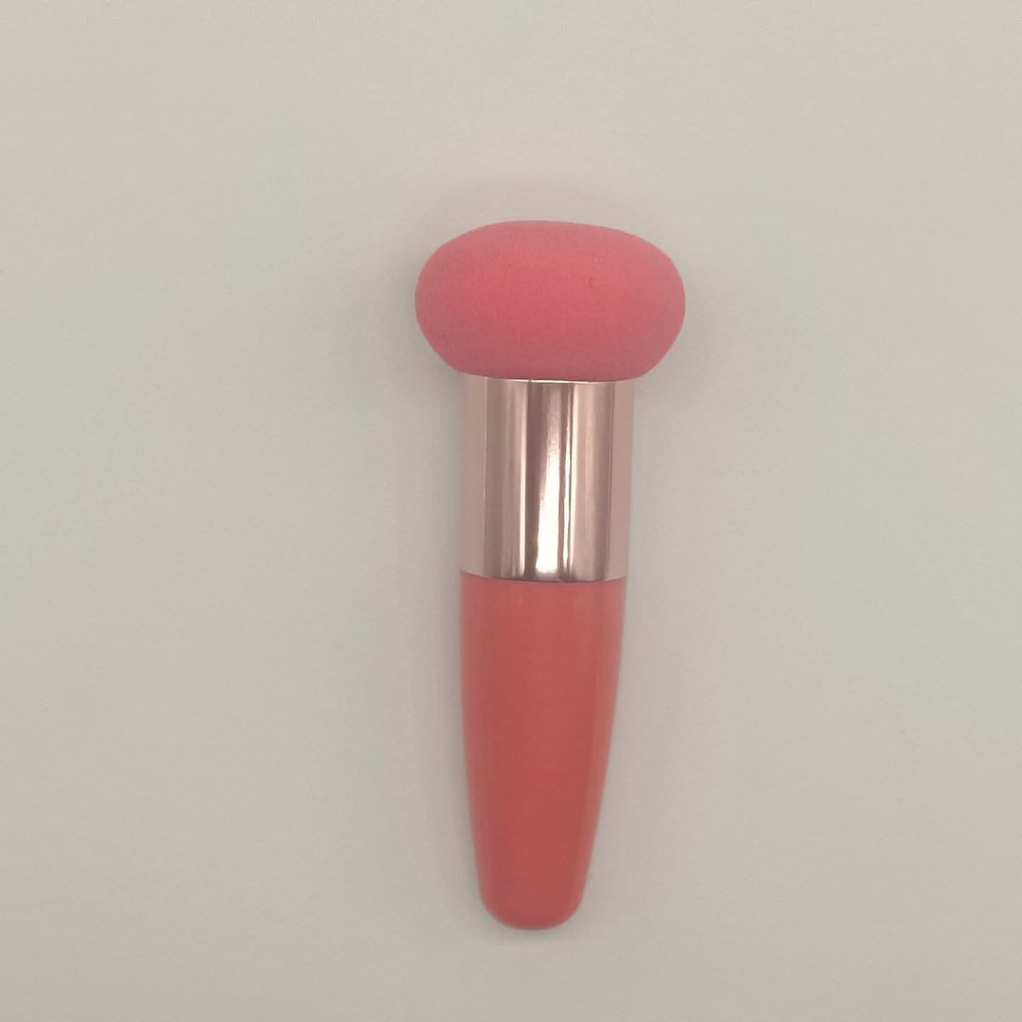 Ergonomic Foundation Makeup Sponge with Handle