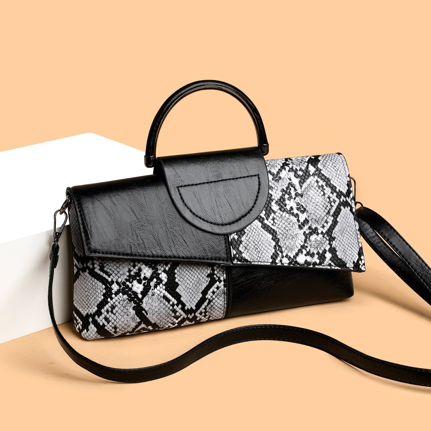 Retro Crocodile Pattern Handbag - Women's Elegant Clutch Purse