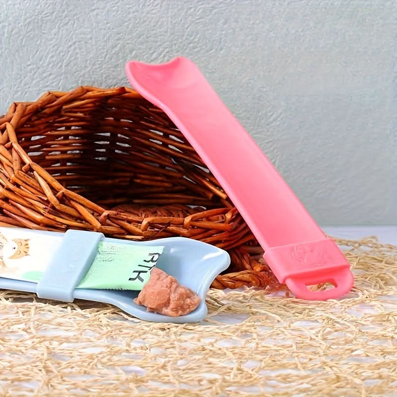Interactive Cat Treat Dispenser & Feeding Toy