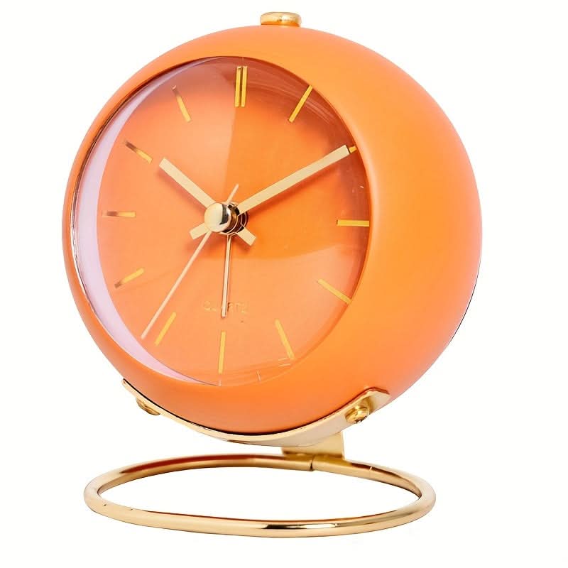 Silent Nordic Desk Clock – Battery-Operated Metal Alarm Clock