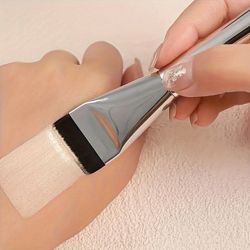 Ultra-Thin Flat Foundation & Mask Brush