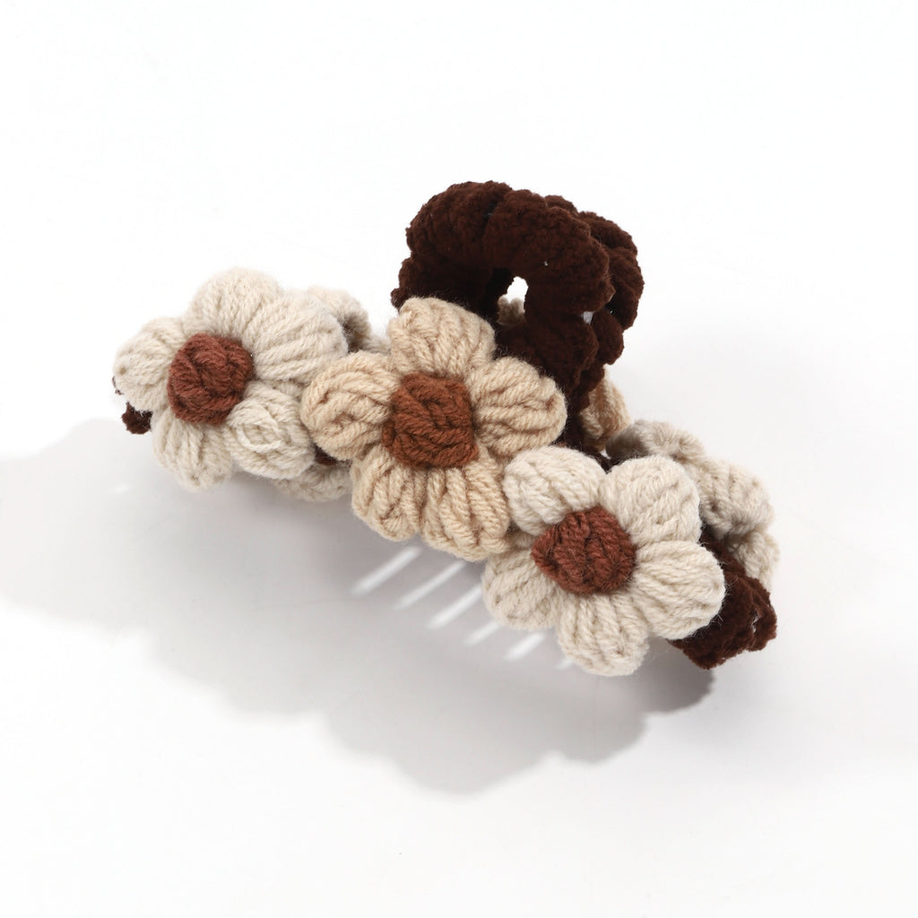 Vintage Flower Hair Claw Clip – Large Knitted Shark Clip for Women