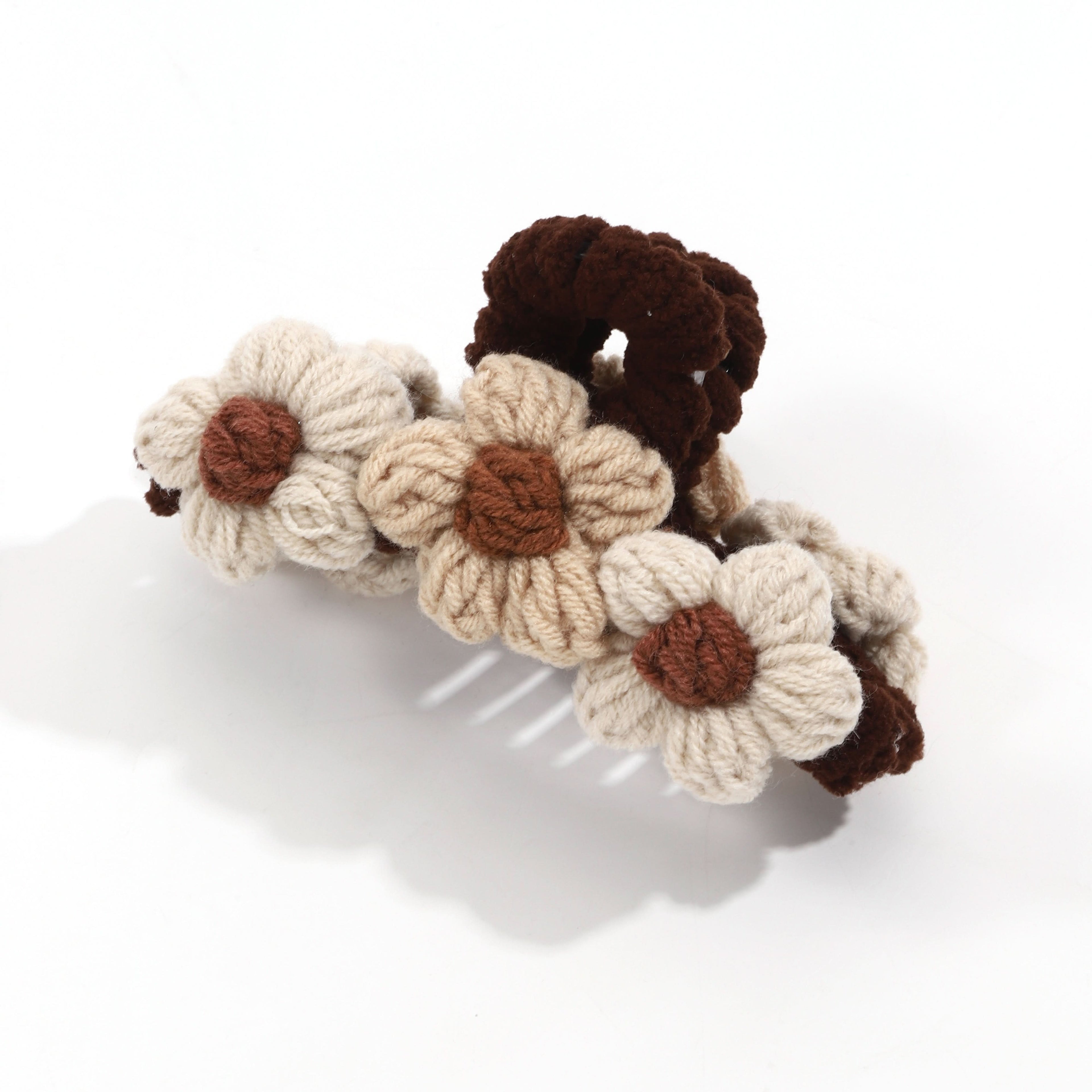 Vintage Flower Hair Claw Clip – Large Knitted Shark Clip for Women