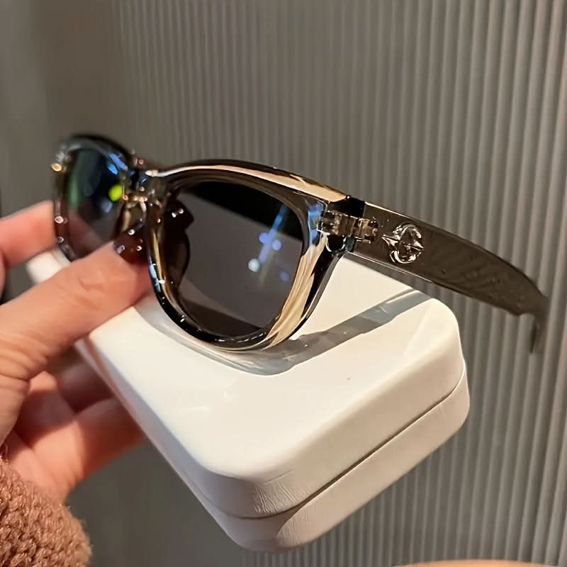 Chic Women's Anti-Glare Fashion Glasses, Durable