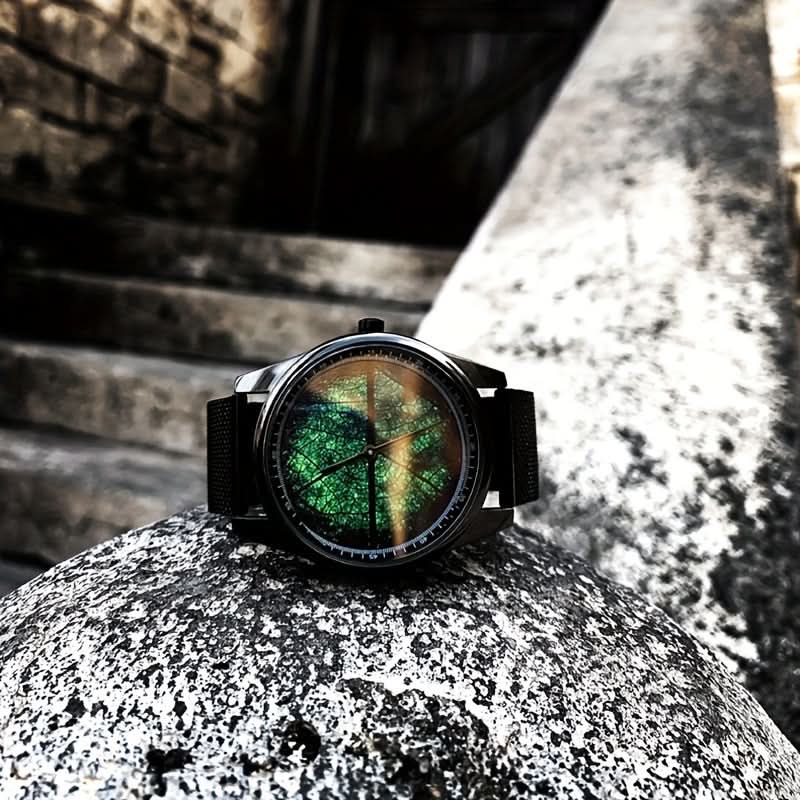 Men's Funky Quartz Watch with 3D Leaf Vein Dial – Unique Texture, Stainless Steel Strap