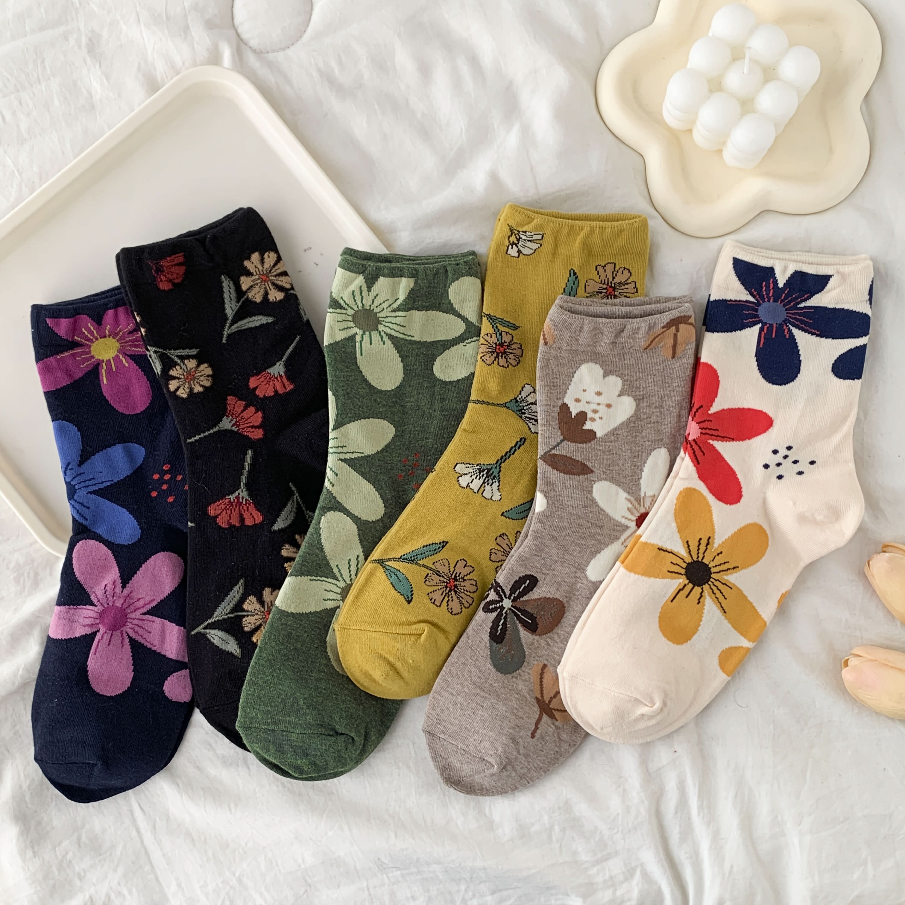 Vintage Floral Mid-Calf Socks – Lightweight & Breathable