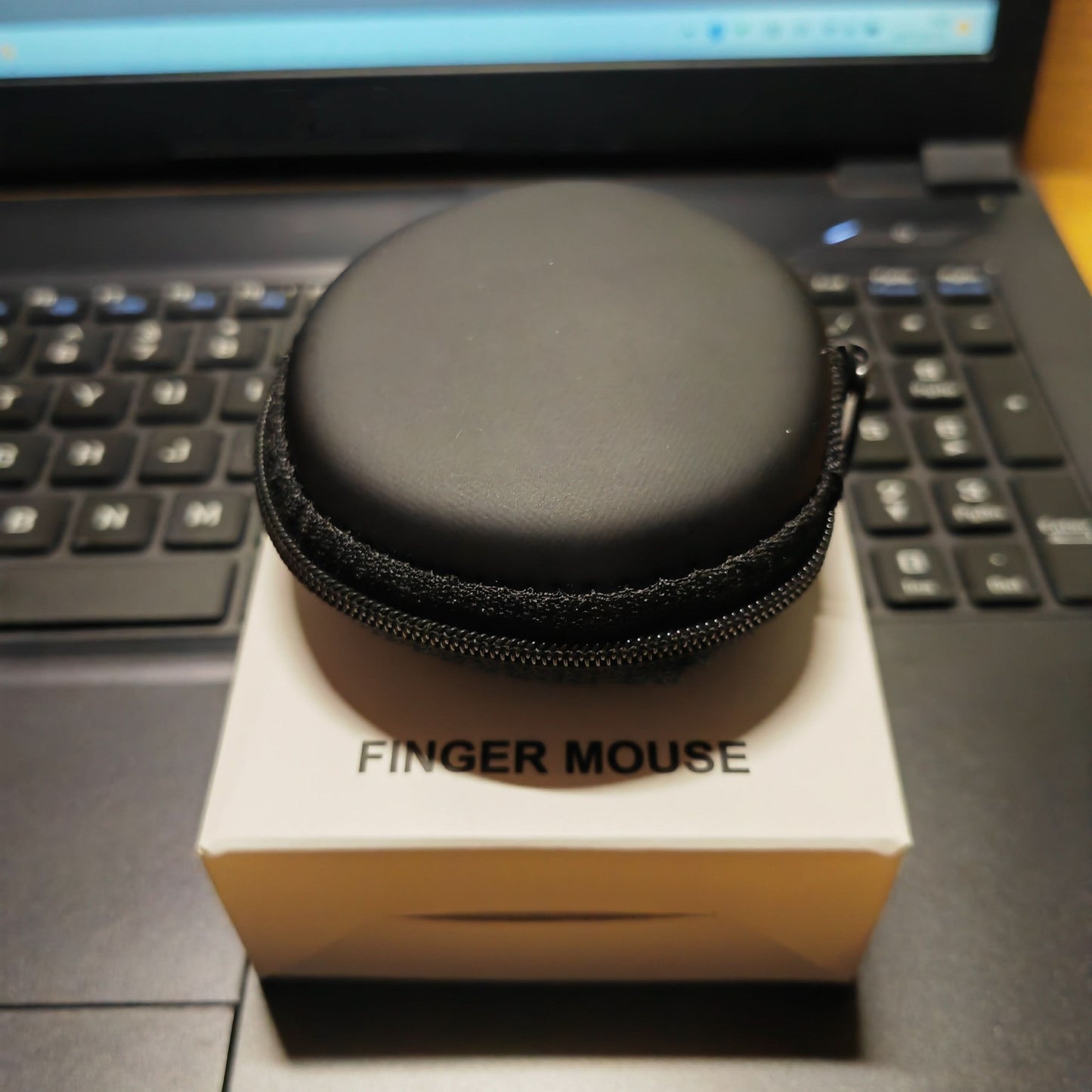 2.4G Wireless Finger Mouse - Right-Handed