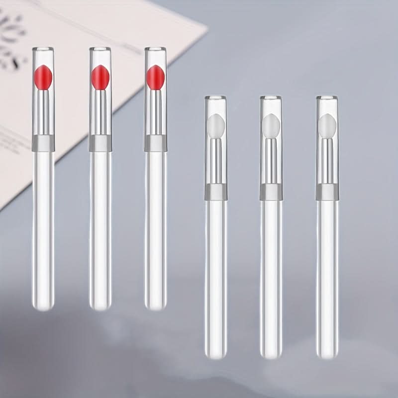 Reusable Silicone Lip Brush with Cap – Soft, Flexible, Hygienic, Travel-Friendly
