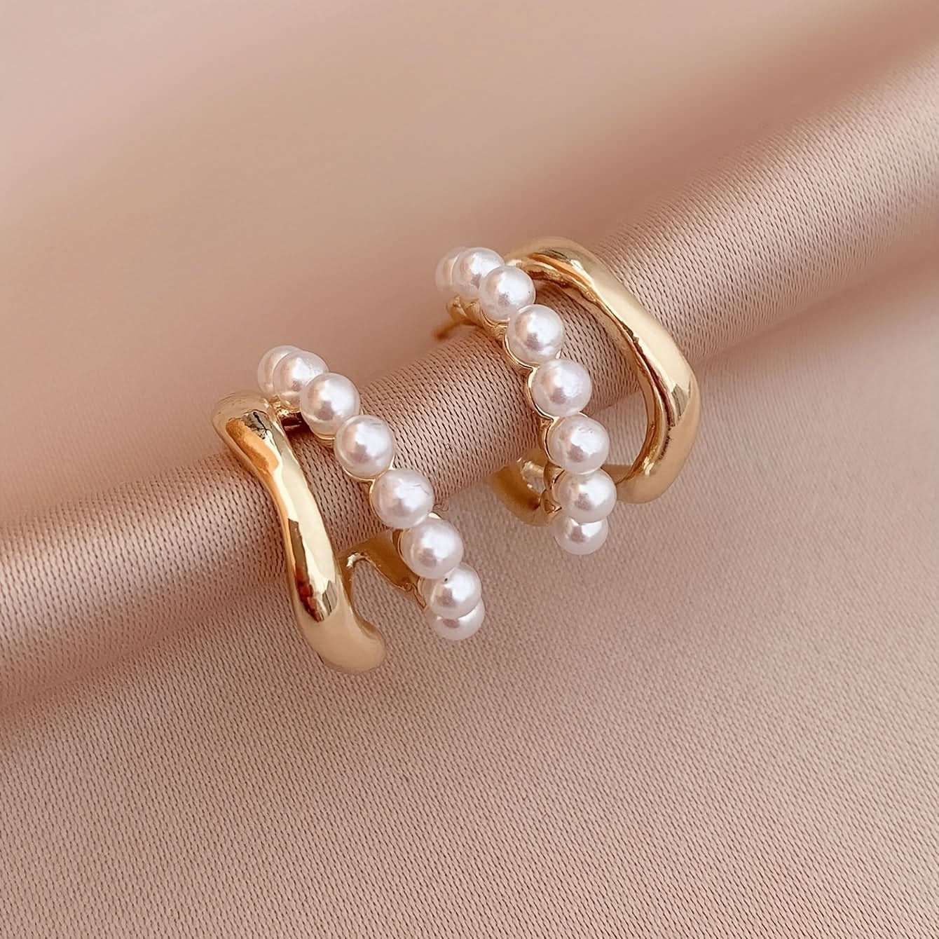 Double-Layer Faux Pearl Decor Hoop Earrings