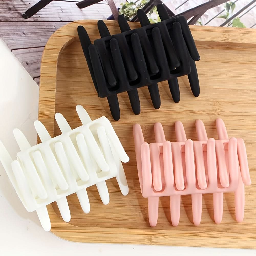Chic Cross-Style Hair Clip – Medium-Sized, Durable