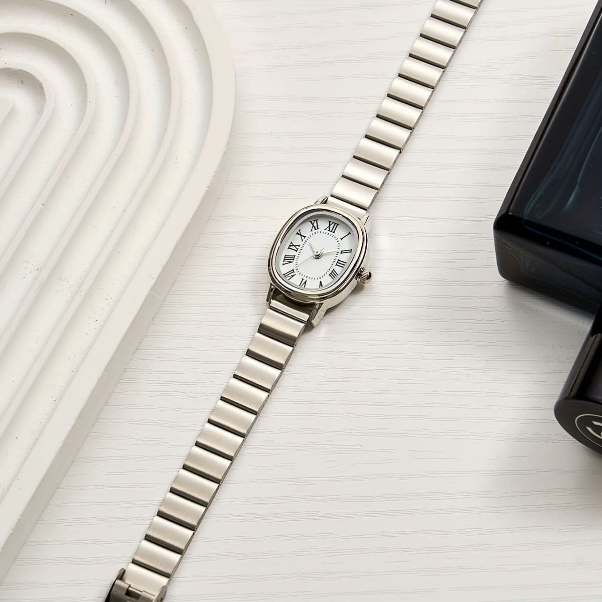 Minimalist Ladies' Quartz Watch – Silver Stainless Steel
