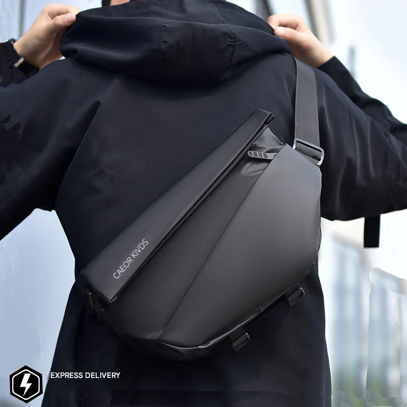 Men’s Casual Street Fashion Chest Bag - Multifunctional Messenger Bag for Travel