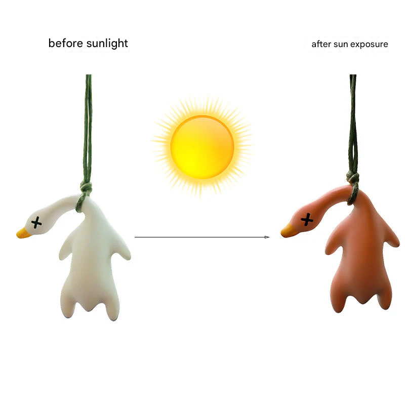 Color-Changing Roast Duck Keychain & Car Pendant – UV Reactive Resin Charm